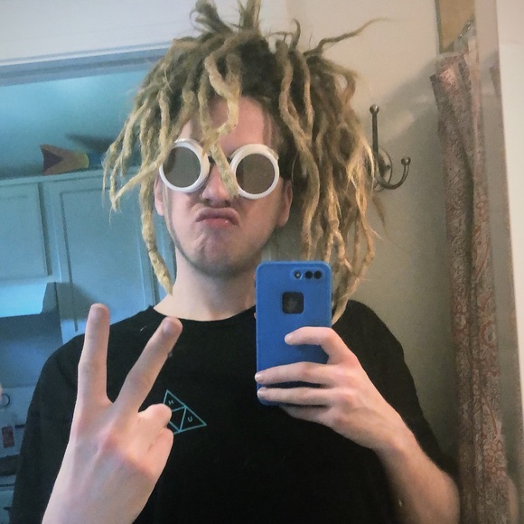 Meet your Posher, Ricky - Picture 1 of 1